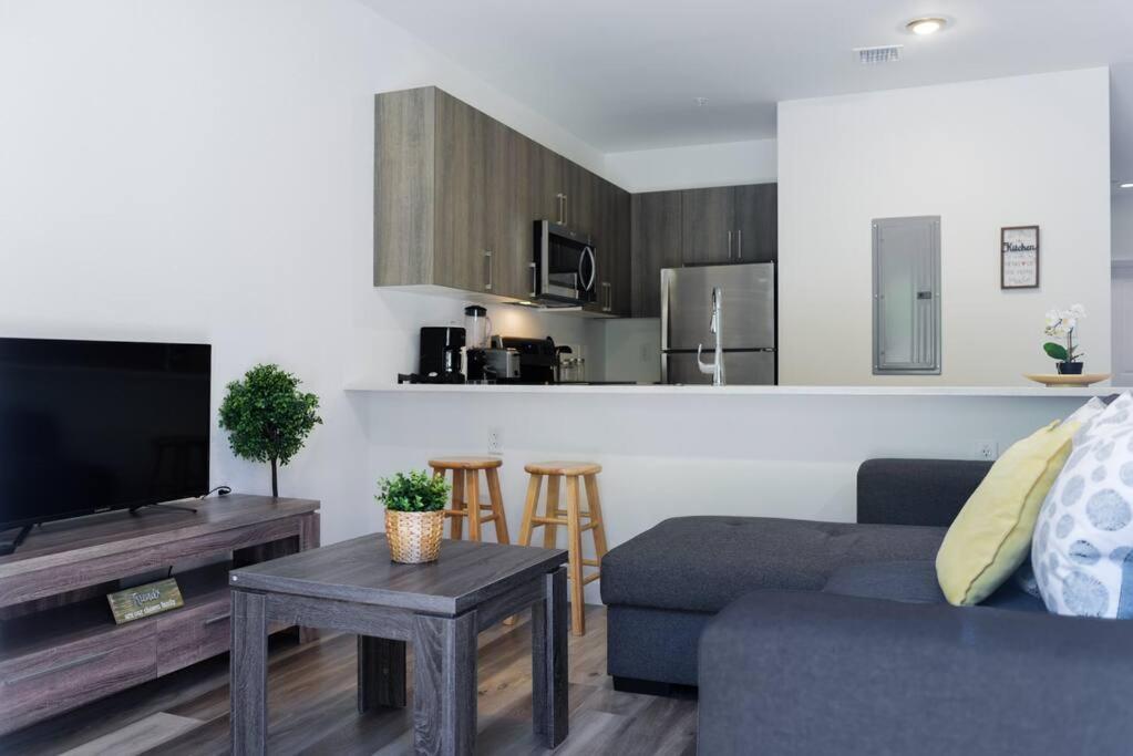Awesome Townhouse 15 Minutes From The Beach Miami Exteriér fotografie